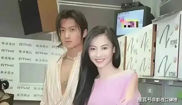 张柏芝低调现身菜市场，一脸素颜毫无架子，送娃上学做饭两不误